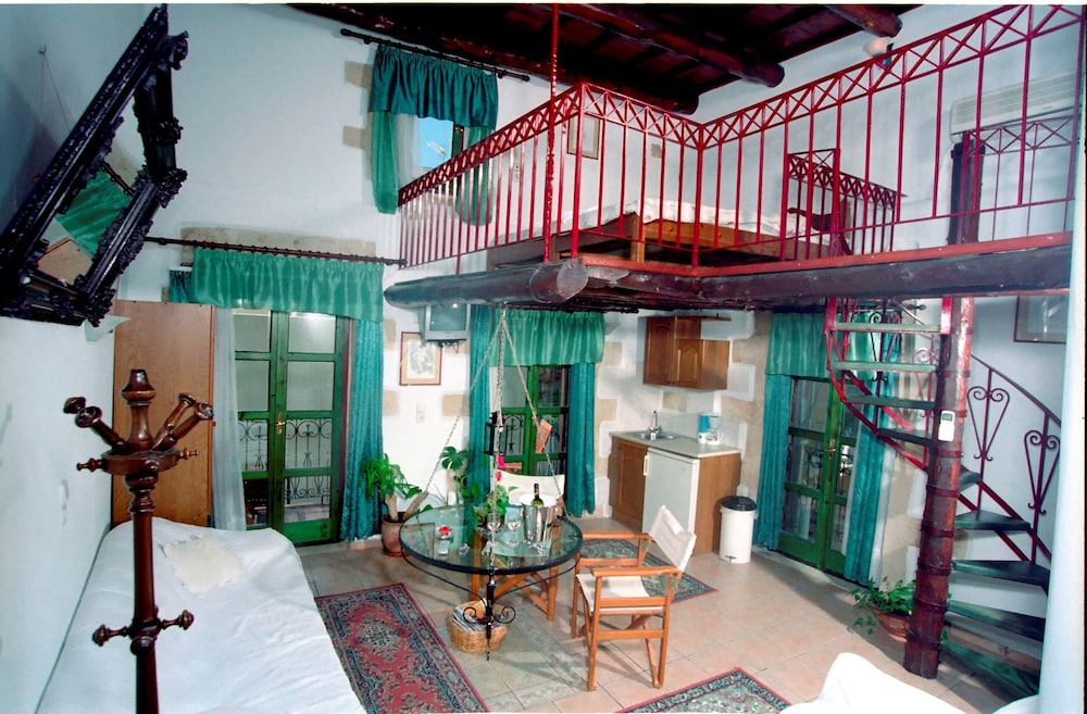 Ifigenia Luxury Suites 6/50