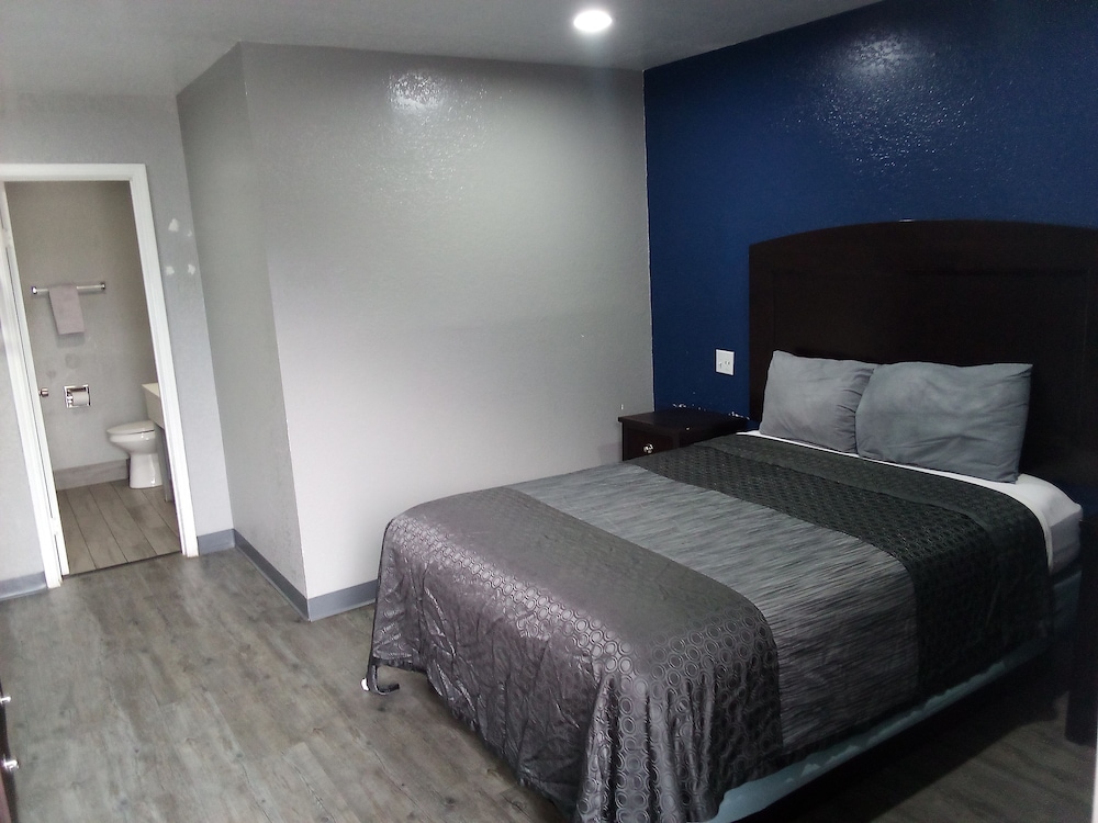 OYO Hotel Waldron AR - Hwy 71 15/52
