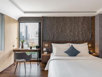 Premier Double City View