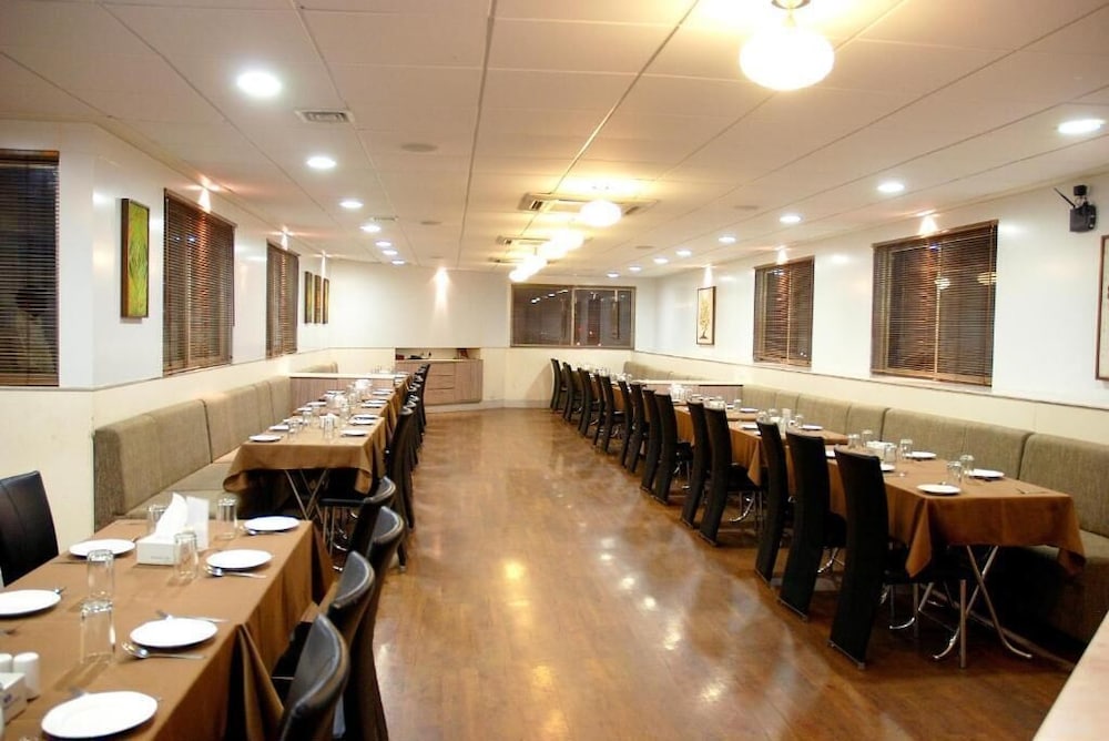 Bizz Tamanna Hotel Hinjawadi Pune 39/44