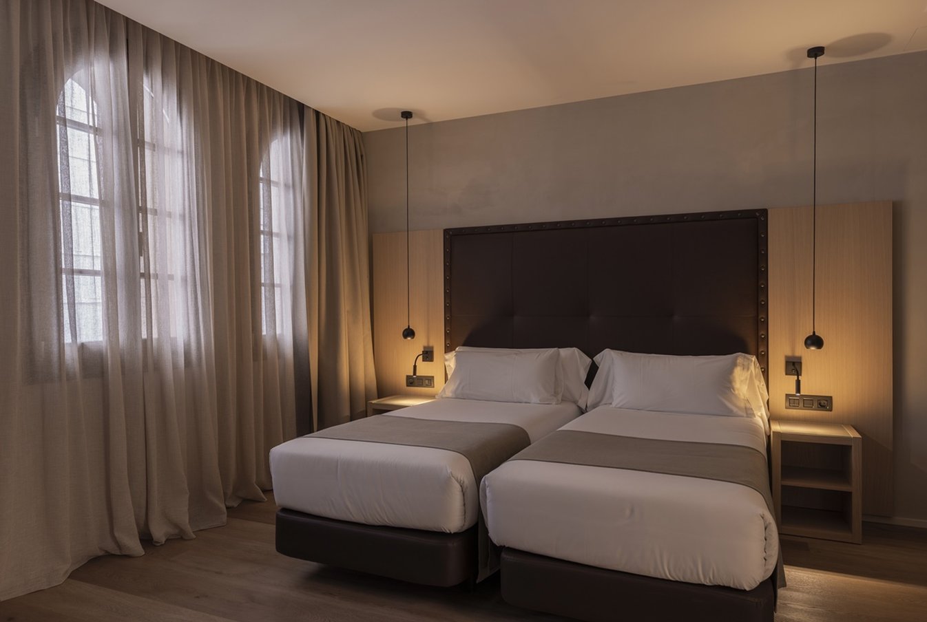 Gran Hotel Barcino 31/76