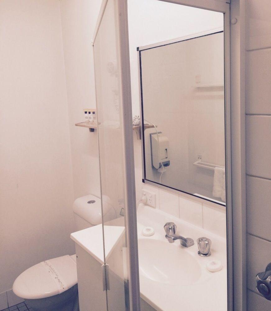 Perth City Apartment Hotel 42/44