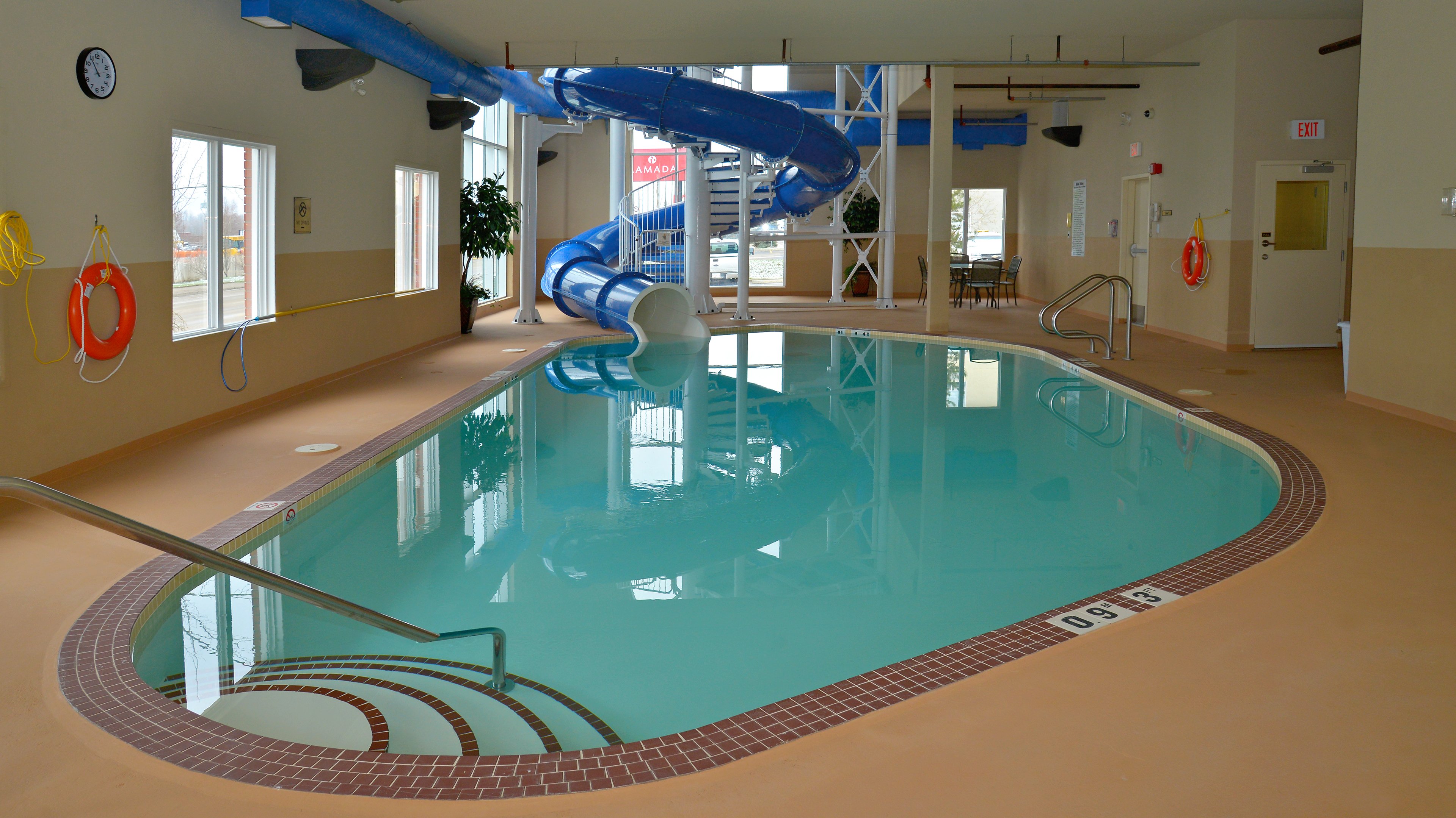 Holiday Inn Express Hotel Suites Edson 21/50