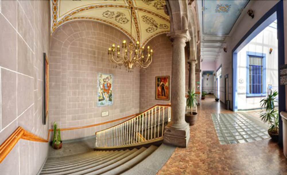 Hotel La Alhondiga 7/58