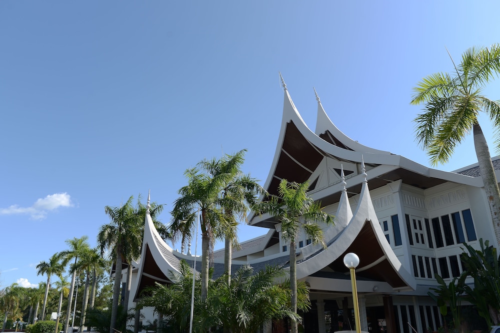 THE GRAND BEACH RESORT PORT DICKSON 4/49