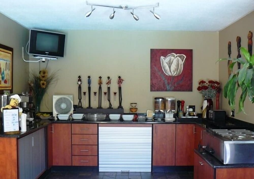 See More Guest House 8/50