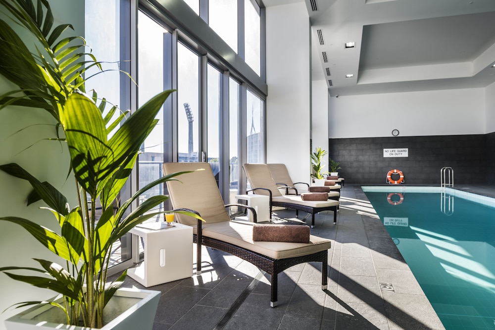 FRASER SUITES PERTH 57/67
