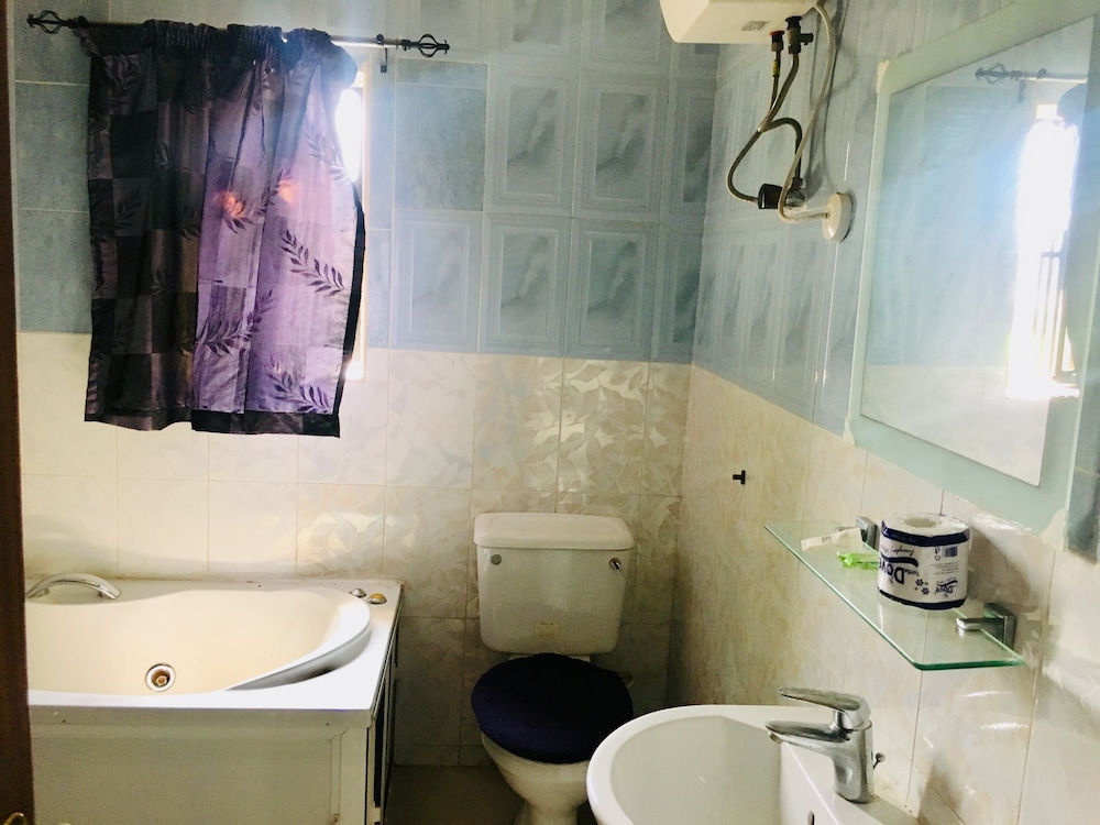 Hymax Grace Hotel And Suites 26/29