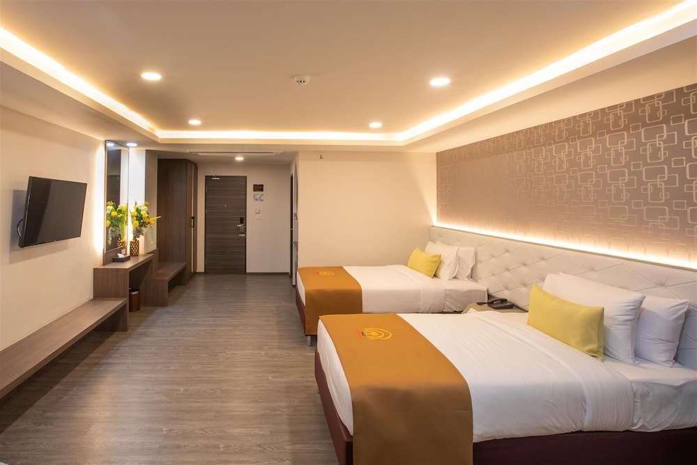 DELUXE, TWIN BEDS