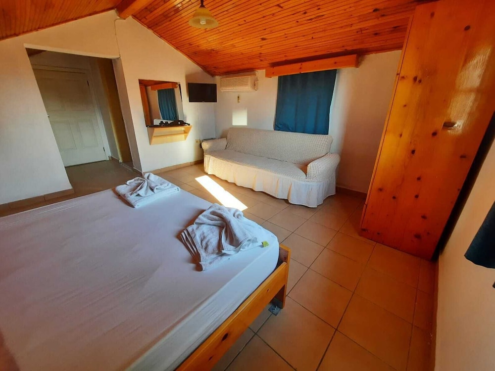 Adilan Villas and Apartments 13/50