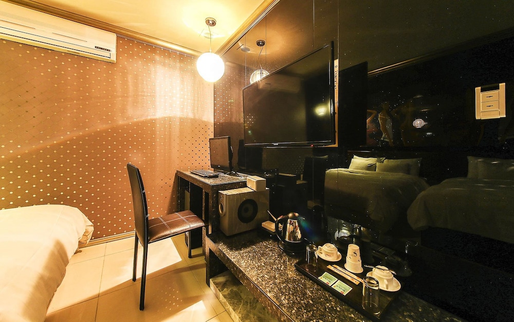 Echae Hotel 69/88