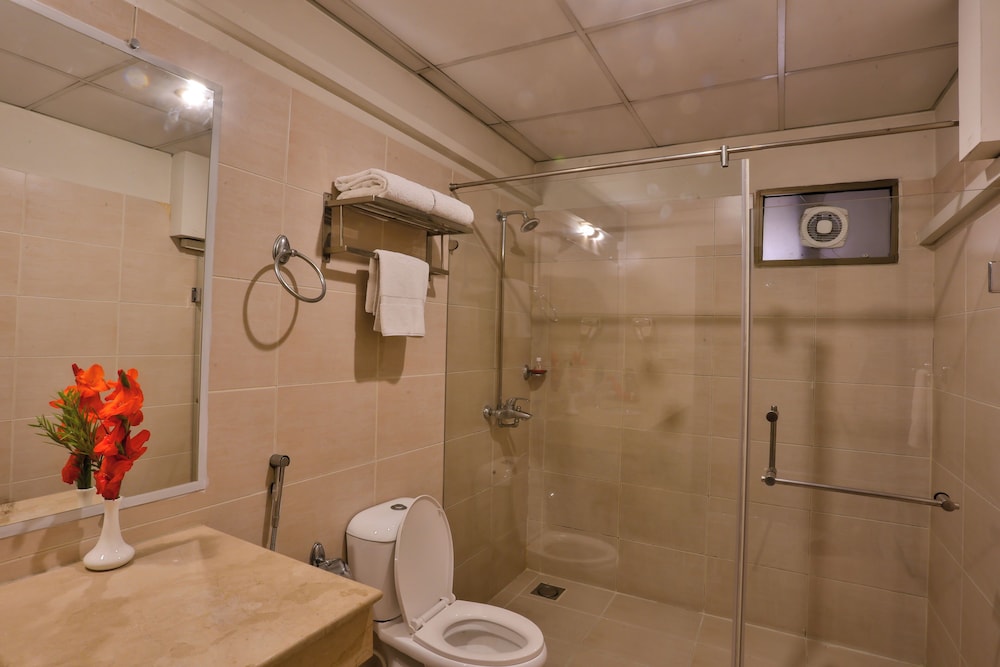 Avari Xpress Islamabad 42/42
