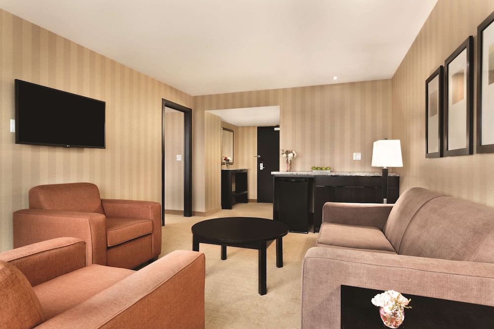 Radisson Hotel Vancouver Airport 26/45