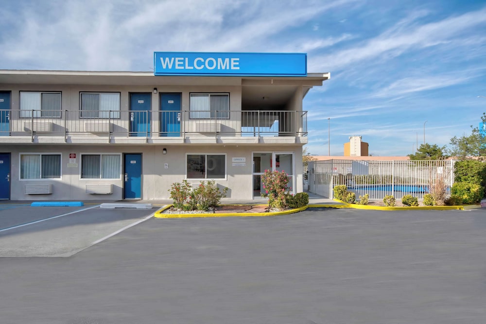 Motel6 Albuquerque, NM - Midtown in ALBUQUERQUE - NM