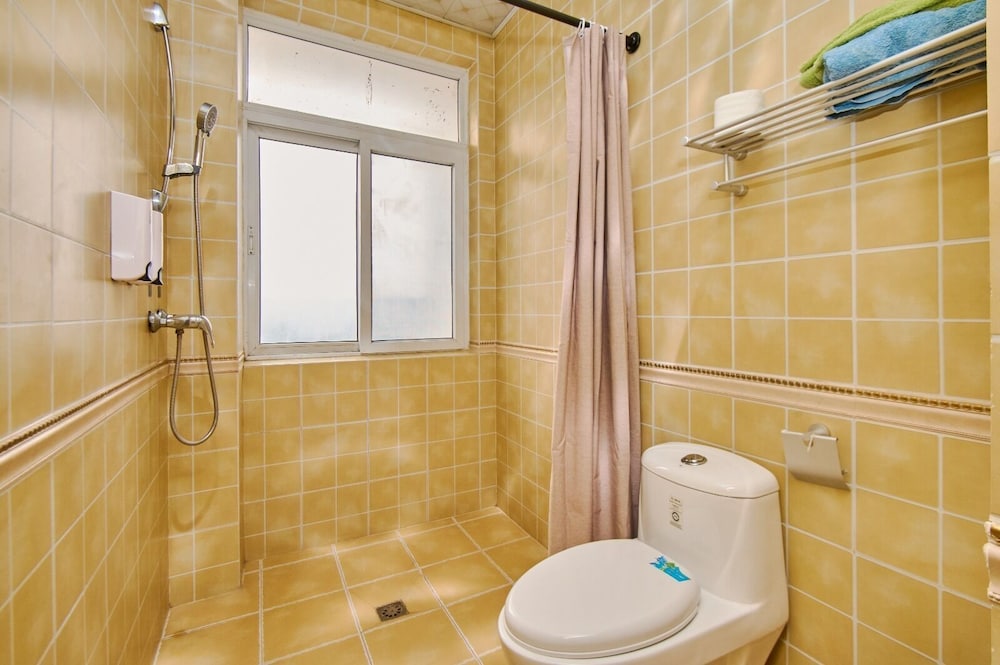 Chateau Towers Hotel Apartment 31/33