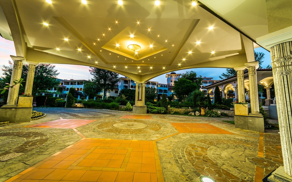 Hotel Helena Sands 45/50