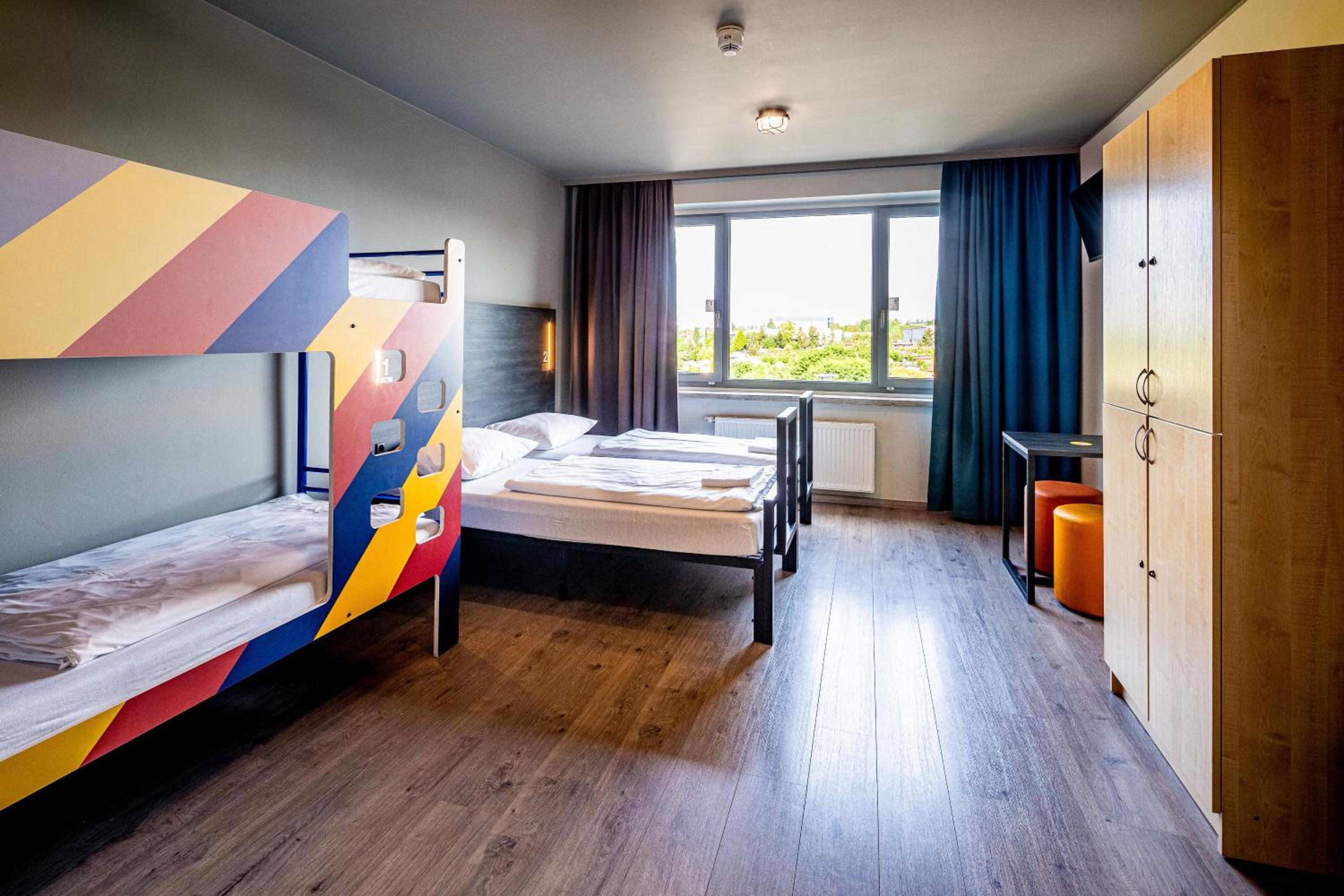 غرفة ثلاثية، a&o Hostel Weimar 5/10