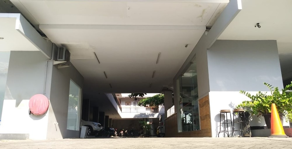 Hotel Sonic Airport Semarang 8/21