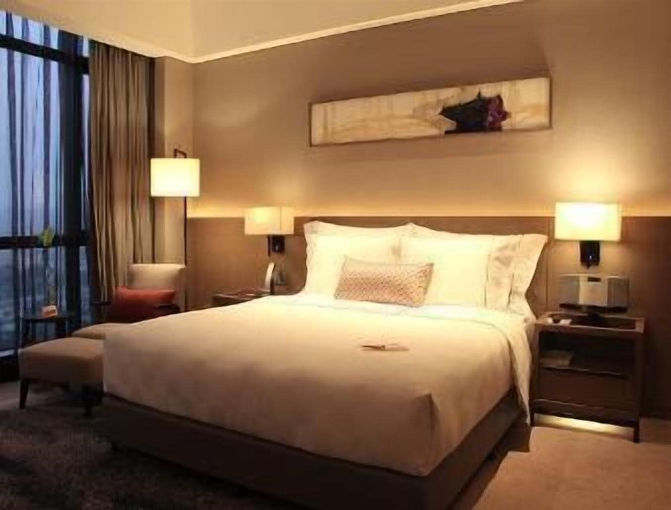 Executive, King Bed