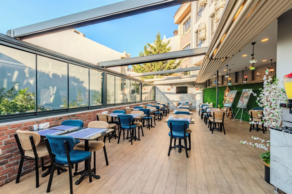 Sultan Hamit Hotel 44/57