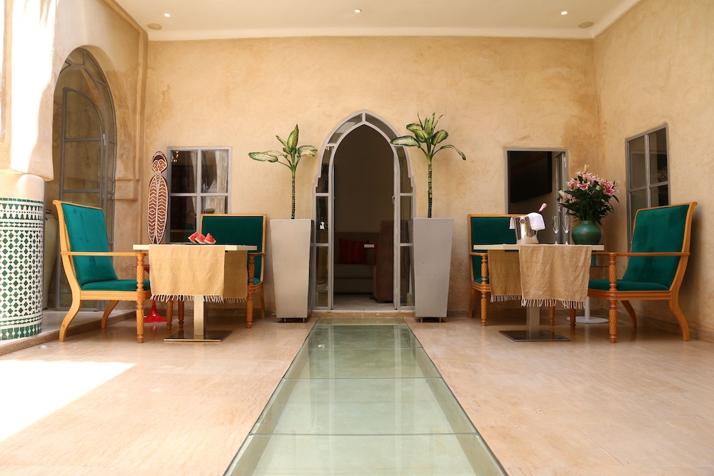 Riad Infinity Sea 5/74