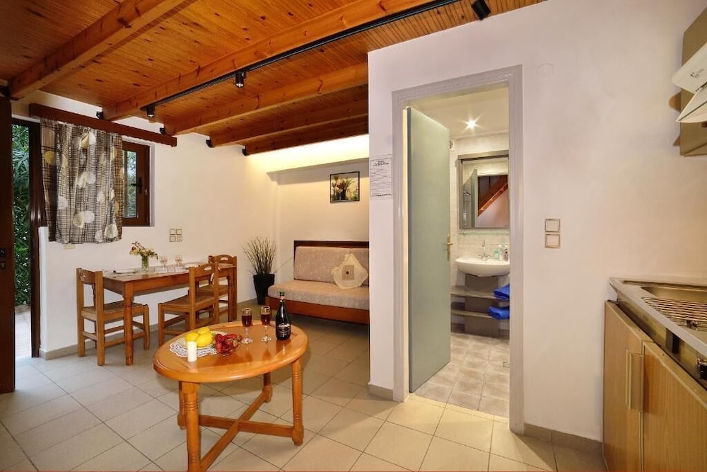 Mythos Platanias Apartments 10/61