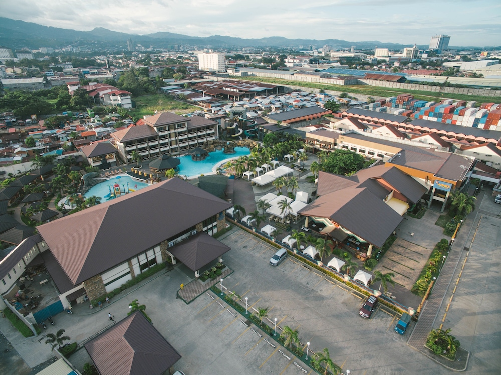 Cebu Westown Lagoon - South Wing 12/57
