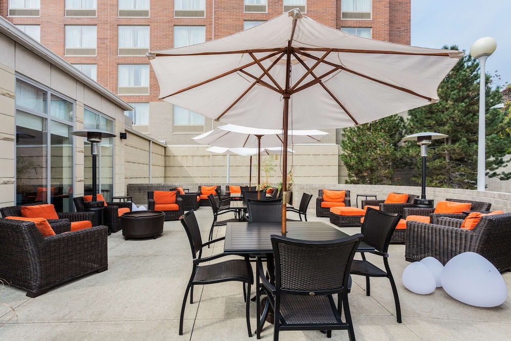 Hilton Garden Inn Cleveland Airport 16/28