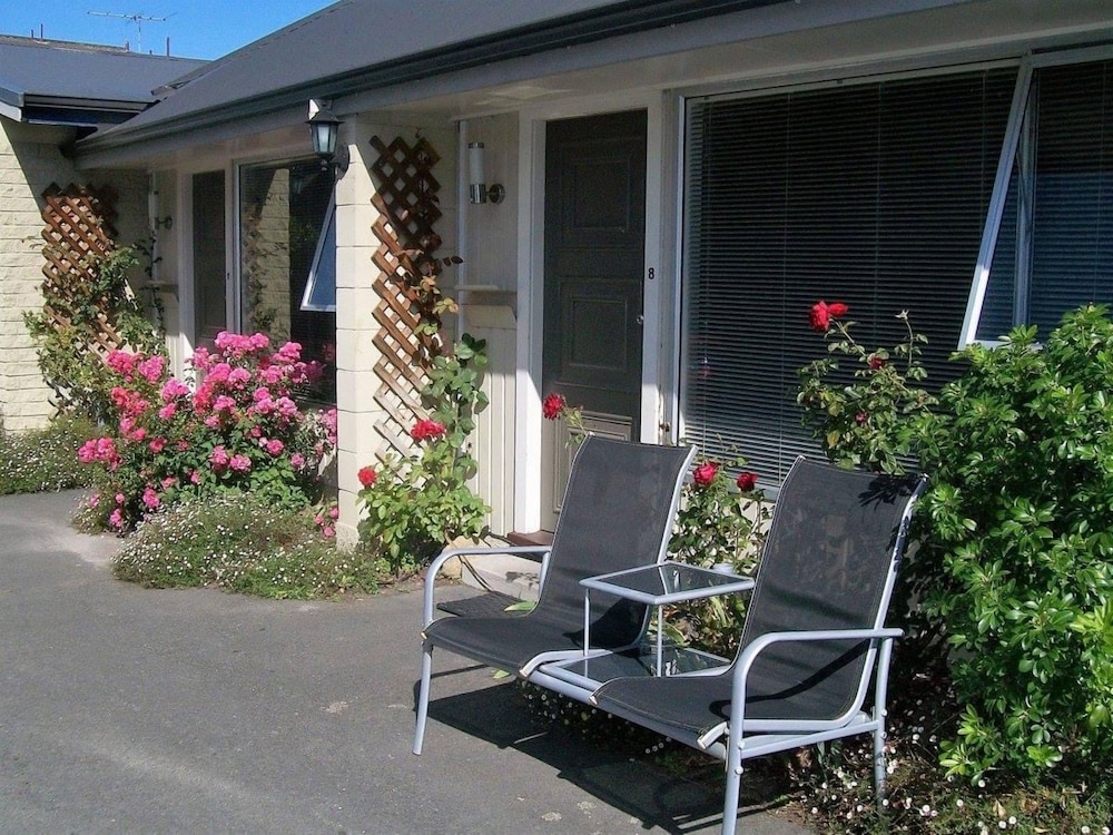 Beechwood Motel 7/50