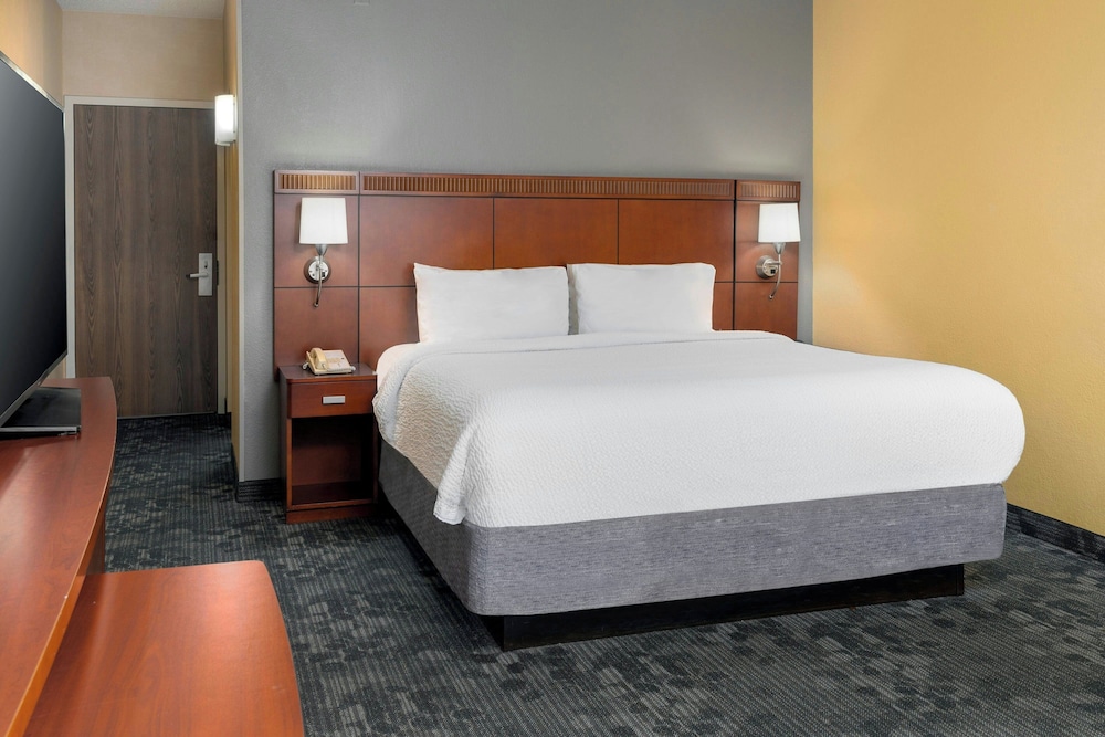 ROOM, KING BED, SOFA