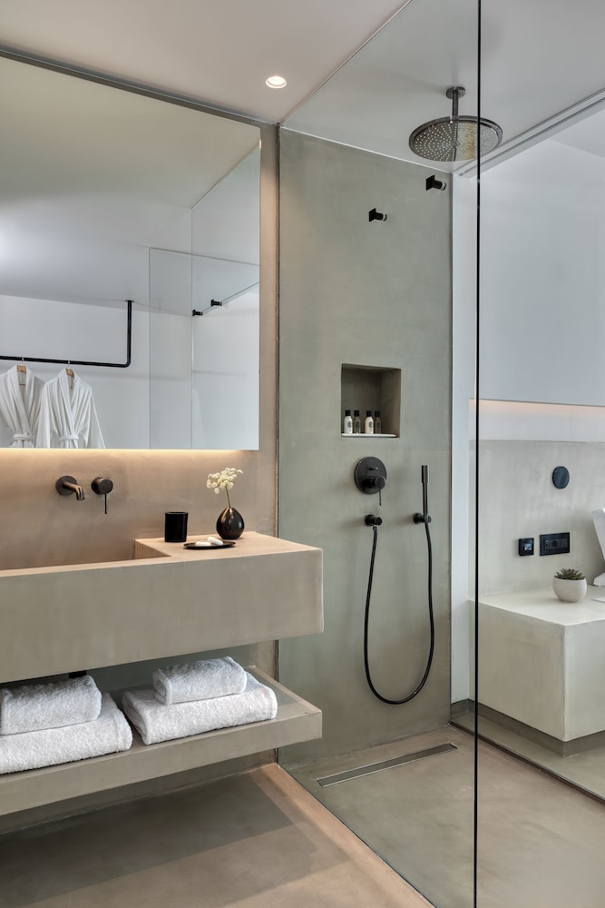 DELUXE, SUITE, HORIZON VIEW, PLUNGE POOL