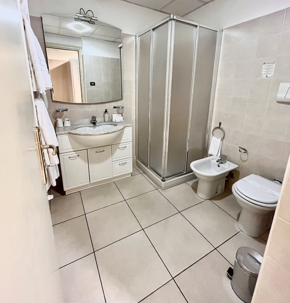 Standard, Double or Twin Bed, Hotel Lovere Resort And Spa 10/10