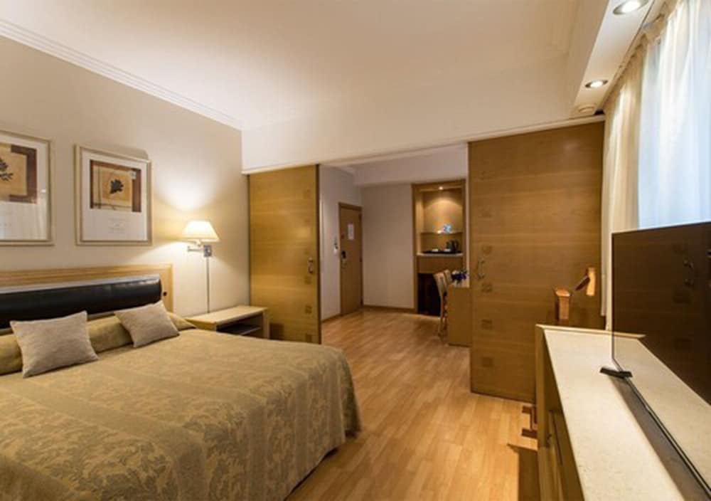 HOTEL SOLANS RIVIERA 15/40