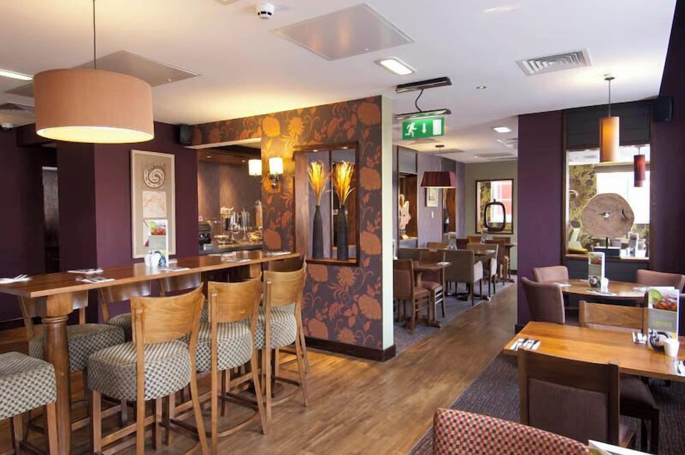 Premier Inn Coventry City (Earlsdon Park) 43/59