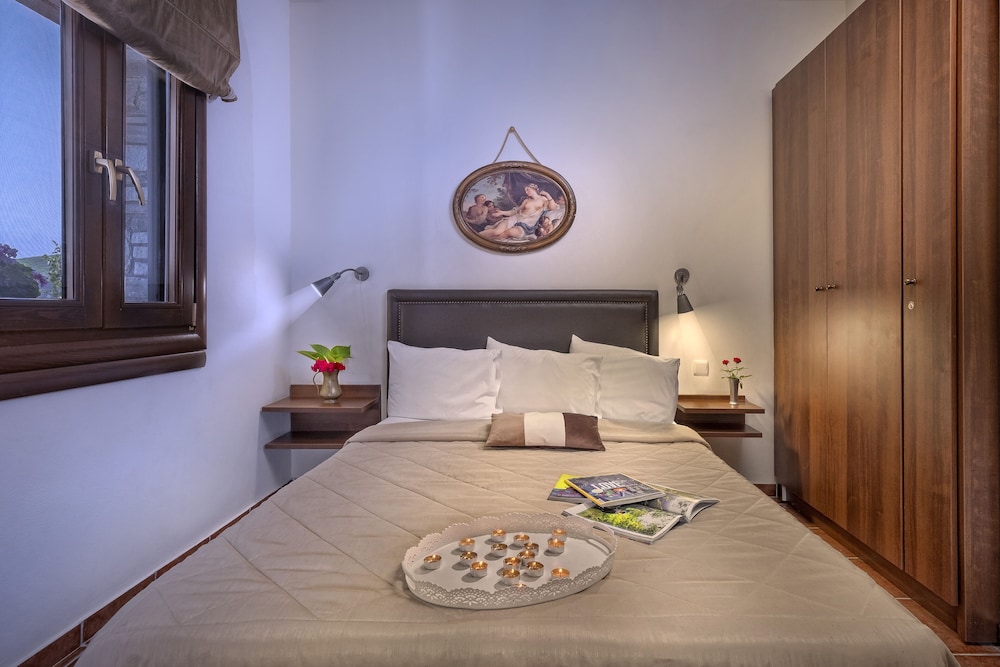 Petradi Hotel 27/75