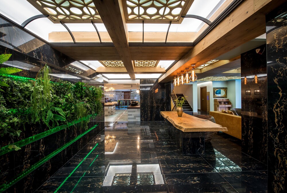 Anesis Blue Boutique Hotel 35/39