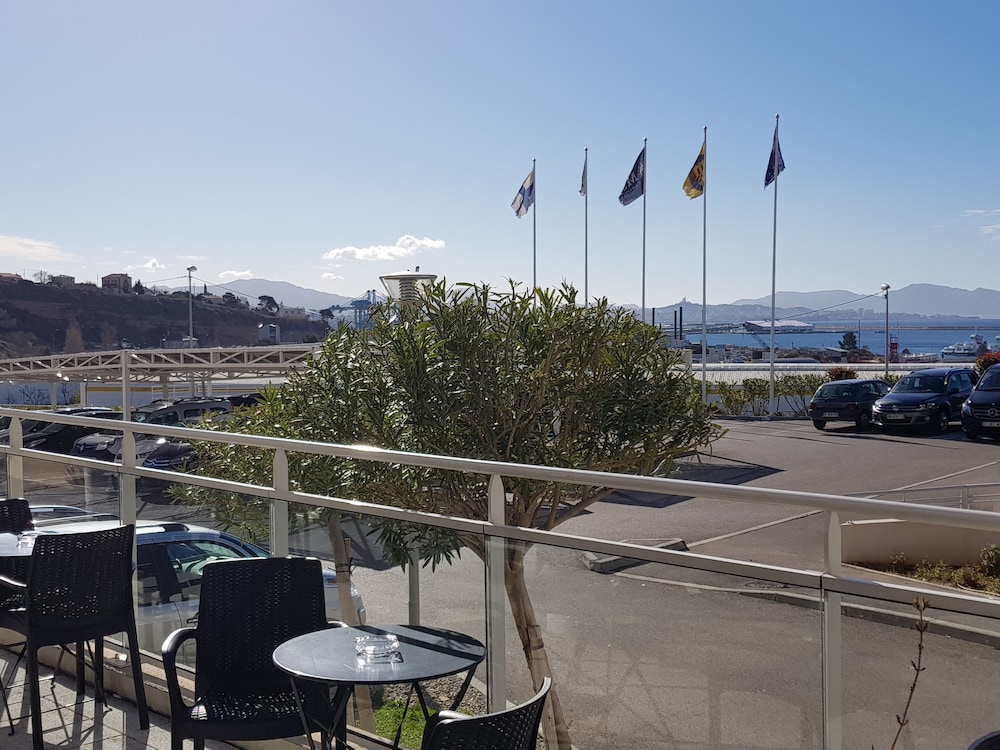 Ibis Budget Marseille L Estaque 47/72