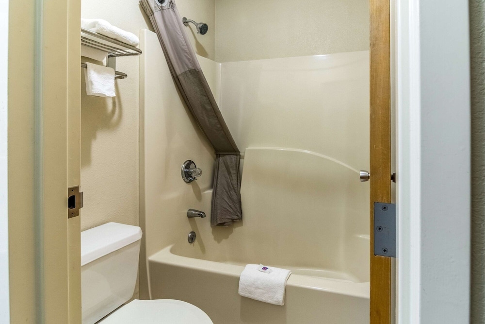 Motel6 Kenly, NC 35/41