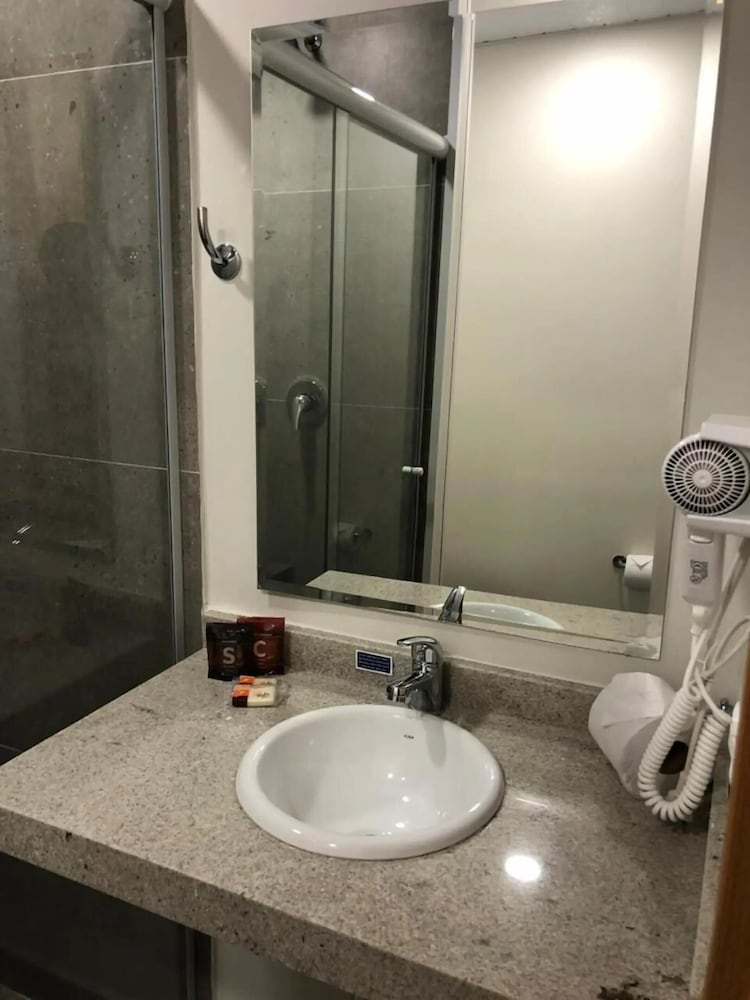 HOTEL GRAAL INN MAIRIPORA 35/36
