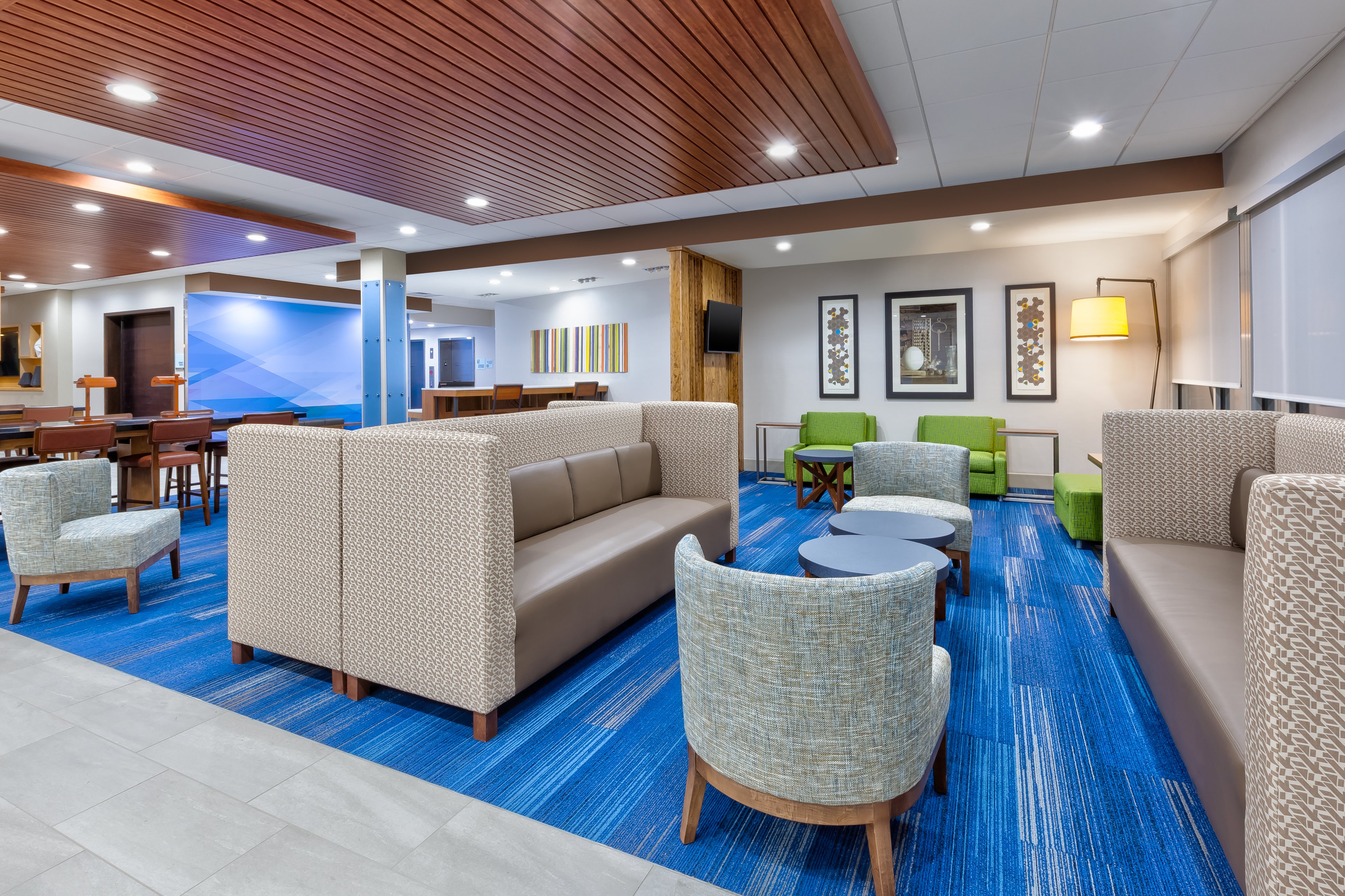 Holiday Inn Express And Suites Wooster 33/47