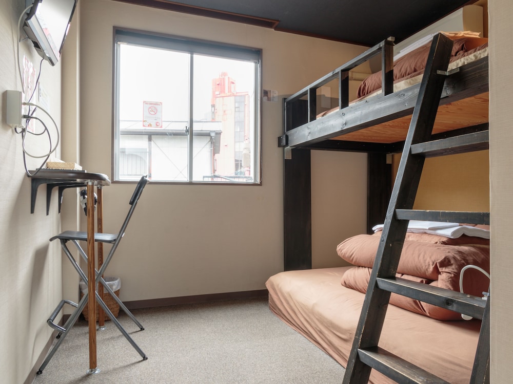 Fukuoka Hana Hostel 34/68
