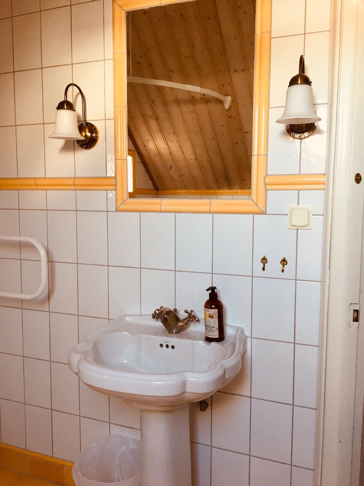 Annes Hus 48/50