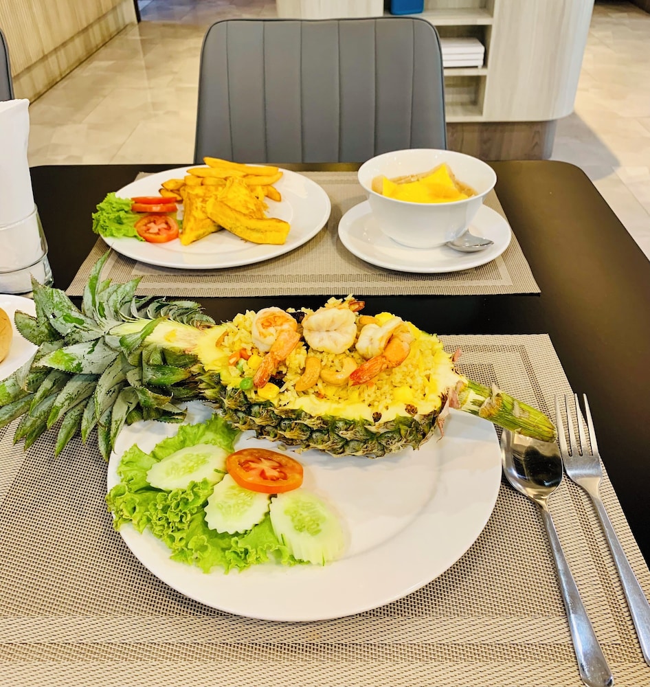 Thana Wisut Hotel 33/49