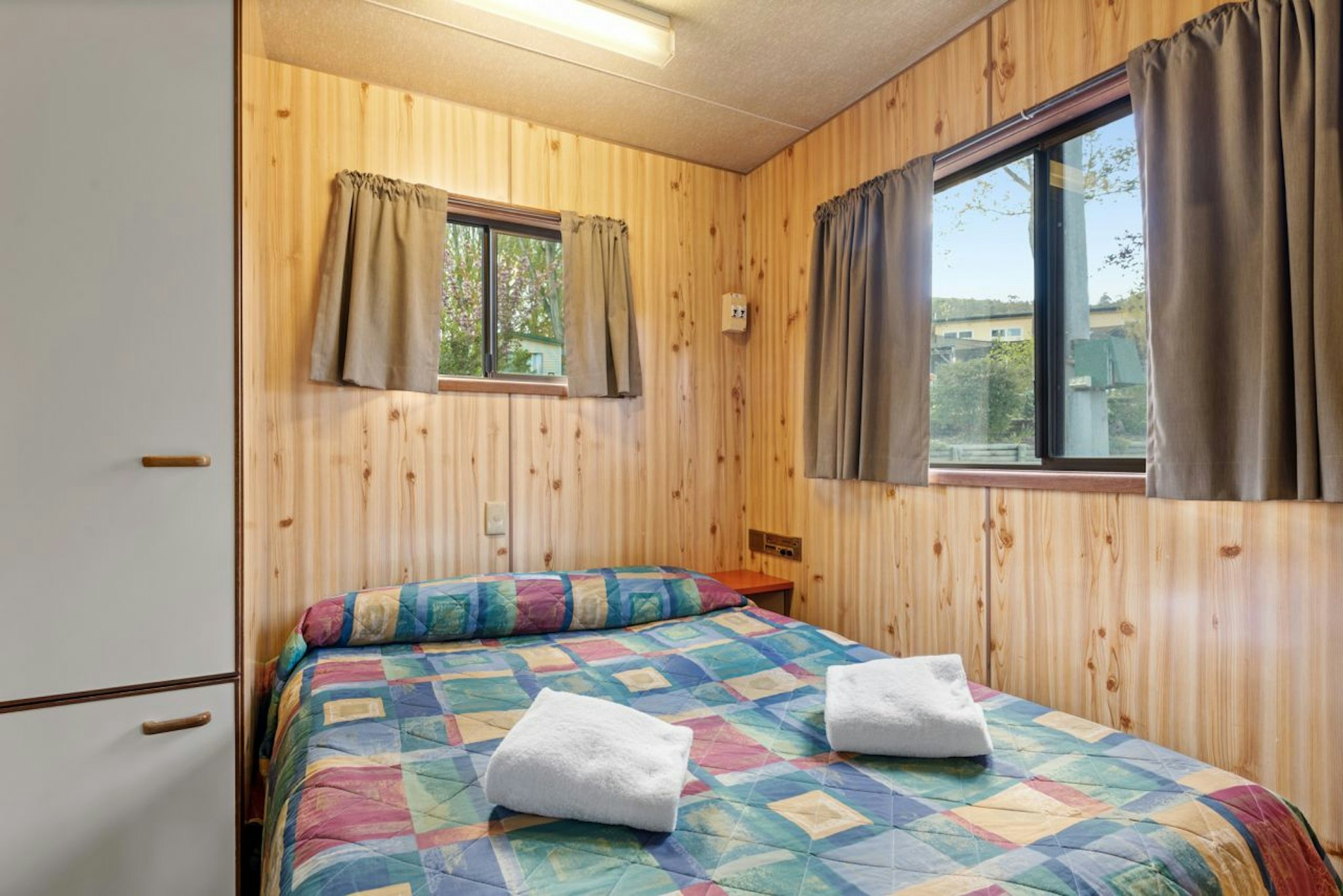 Studio, Cabin