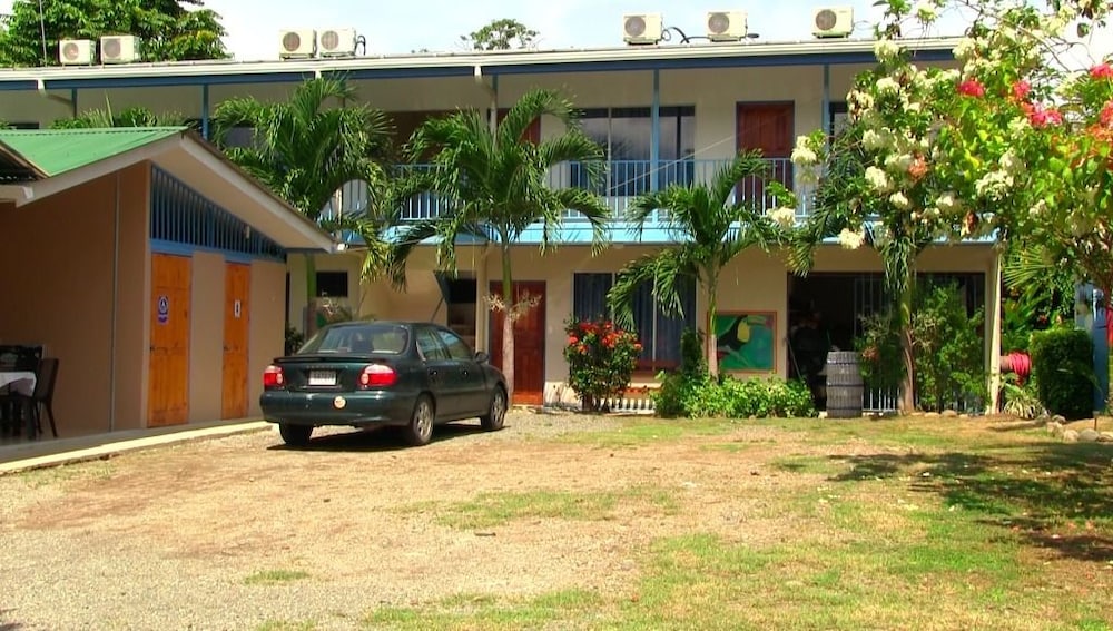 Hotel Bahia Azul 48/58