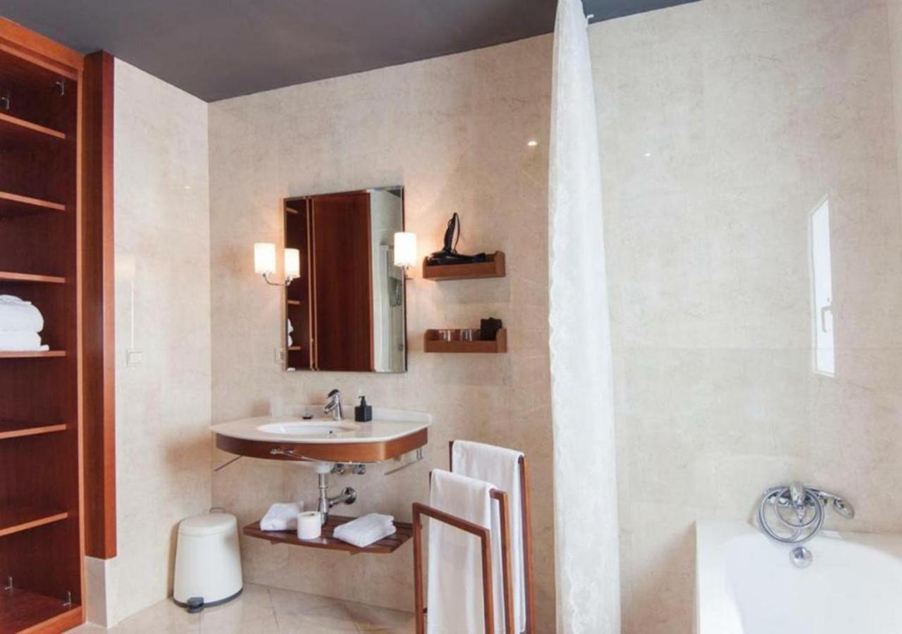 جناح، Villa Lorena Malaga 10/10