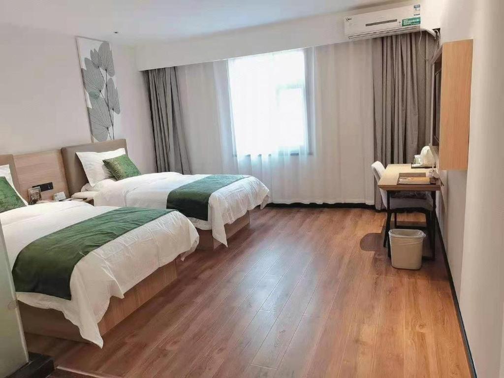 GreenTree Inn Shanxi Luliang Fengshan Road Central Park Express Hotel 12/48