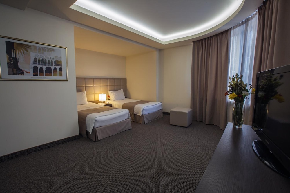 Aviatrans Hotel 33/55