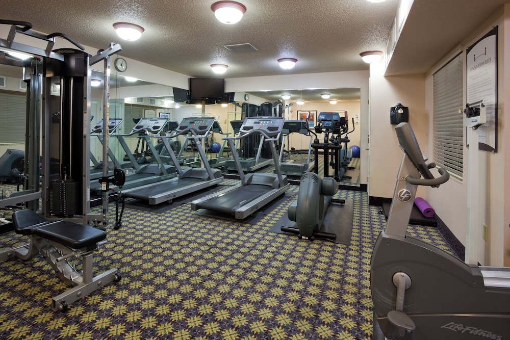 Candlewood Suites Eagan Arpt South - Mall Area, an IHG Hotel 41/68