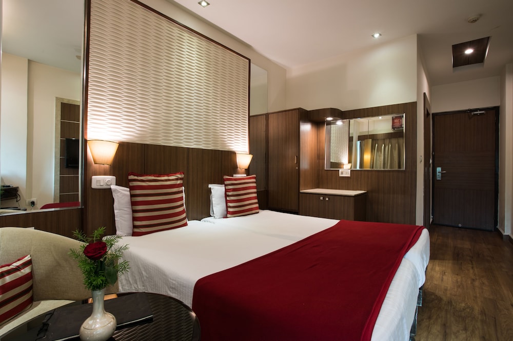 HOTEL SURYA ROYAL 10/41